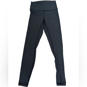 Lululemon Wunder Under black pattern style sz 6 28”